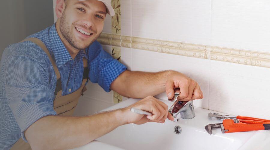 Handle or spout repair in Dunnegan, MO